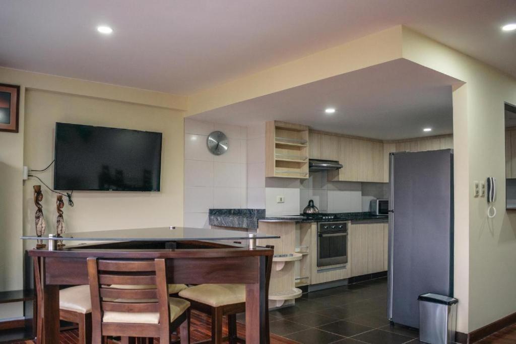 לה פאז Luxstone Executive & Suites מראה חיצוני תמונה