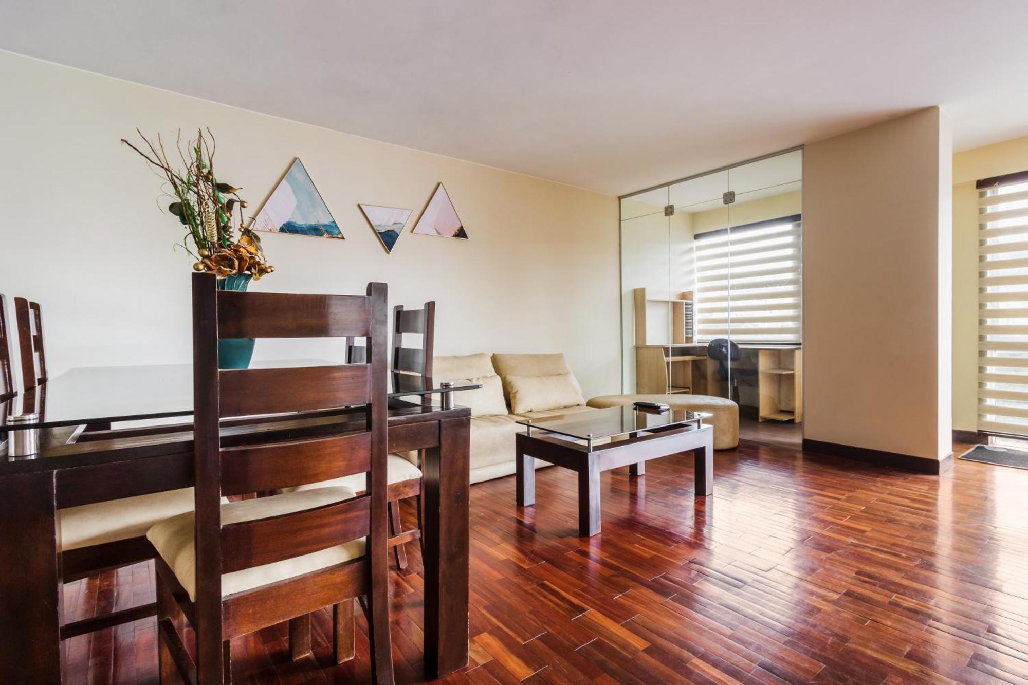 לה פאז Luxstone Executive & Suites מראה חיצוני תמונה